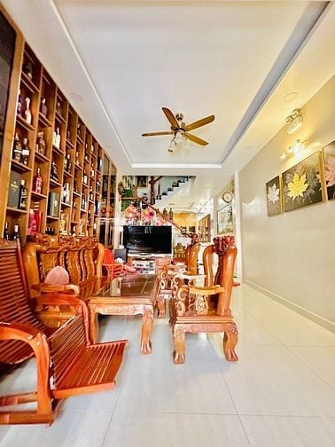 CẠNH BÊN CITYLAND GÒ VẤP - Ô TÔ NGỦ NHÀ - 4 x 18 - 4 TẦNG - 8.3 TỶ CÒN