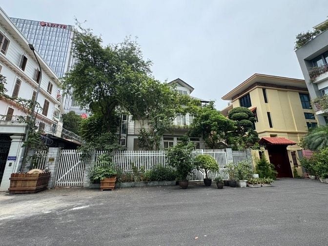 Biệt thự Vườn Đào- Hồ Tây- 300m vuông- 150 tỷ
