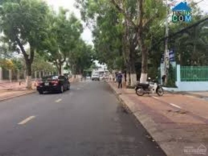 Bán đất mặt tiền, ngay trung tâm, liền kề TTTM & KDC Vincom