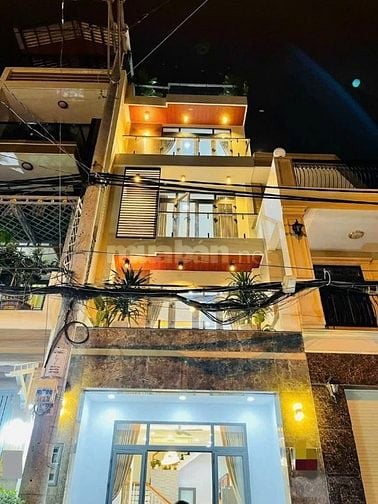 Đi nước ngoài định cư bán gấp nhà ở đường Nguyễn Thị Minh Khai, phường