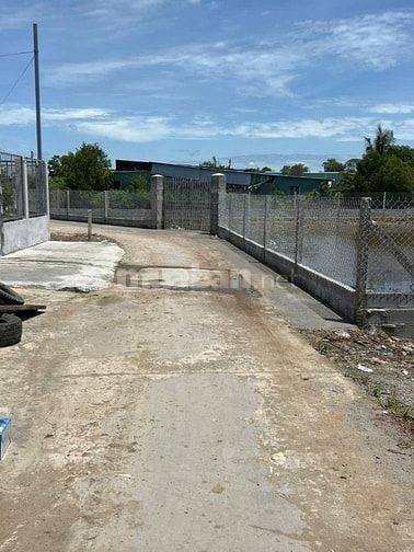 Bán lô đất chính chủ full thổ cư, tiếp giáp trục đường Lương Văn Nho.