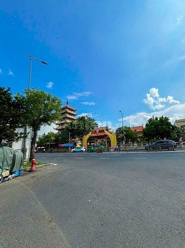 Bán nhà mặt tiền Hoàng Sa, Q3, 44m², 5PN, đang kinh doanh, giá 18.3 tỷ