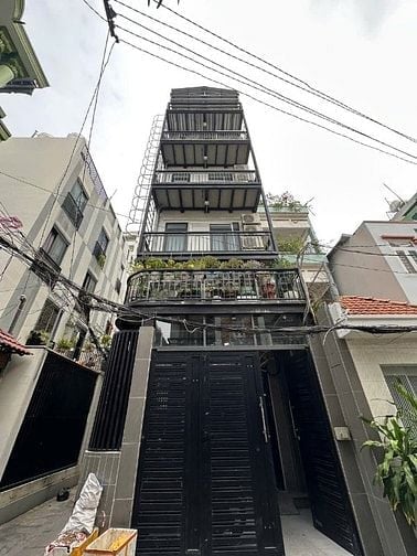Bán gấp toà CHDV HXH Phan Đăng Lưu, P3, Q. Bình Thạnh. Giá tốt nhất TT