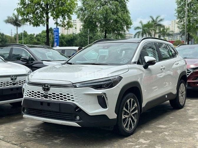 Toyota Corolla Cross 1.8V 2025 Giảm 50% trước bạ
