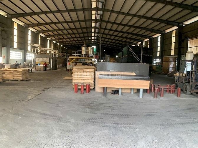 Cho thuê nhà xưởng mới đẹp 2.700m2 , khu vực Bình Tân , giá tốt