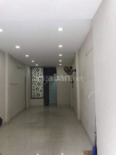 Cho thuê nhà mặt tiền Nhật Tảo, P.8, Q.10 giá 20tr