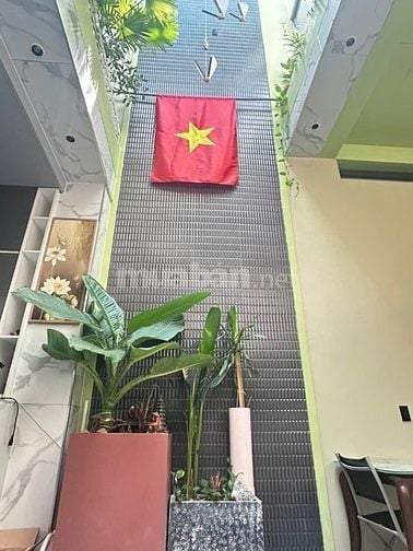 💥 SIÊU RẺ! Bán Nhà 2 Tầng view Hồ Bàu Tràm, Cách Biển 800m , 125m2