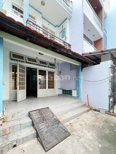 Cho thuê nhà hẻm 6m(XT) Nguyễn Phúc Chu, P.15, Q.Tân Bình giá 10.5tr