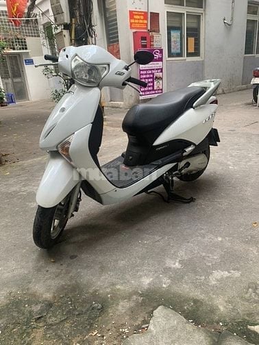 Cần bán xe Honda Lead 110cc kim phun điện tử, màu trắng