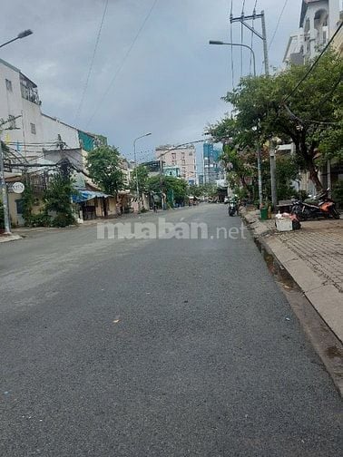 Bán nhà MT đường số 1 khu Lý Phục Man. 4 x 22m, giá chỉ 11 tỷ.
