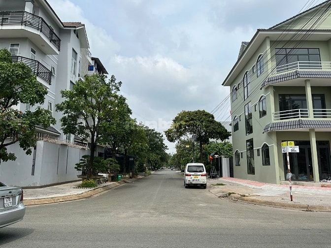 Bán đất quận 9 KDC  kiến á Liên Phường ngay Global city 