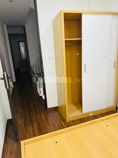 Cho Thuê NR Tại Hai Bà Trưng,6PN,4WC,ở GĐ, nhóm Hoặc CHDV 