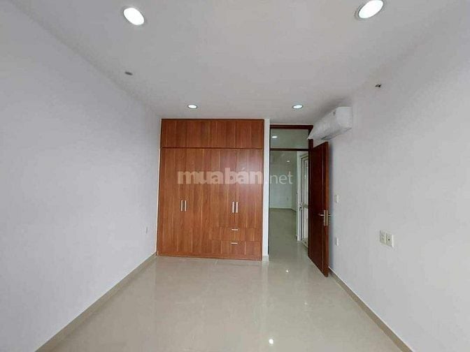  Cần cho thuê gấp căn hộ H3 đường Hoàng Diệu Q4  , Dt 50m2, 1 phòng ng
