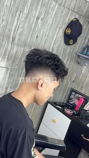 Tuyển thợ tóc chuyên nam môi trường gia đình vui vẻ 
