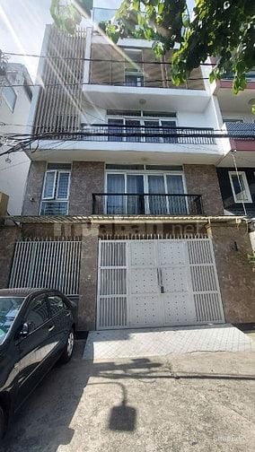 NHÀ HOT- TIỆN KINH DOANH NGAY TRUNG TÂM - 39B Nguyễn Trọng Tuyển, PN