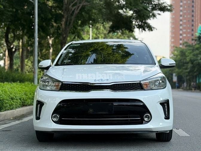 Cần bán Kia Soluto 1.4 AT sx cuối 2023 màu trắng siêu mới