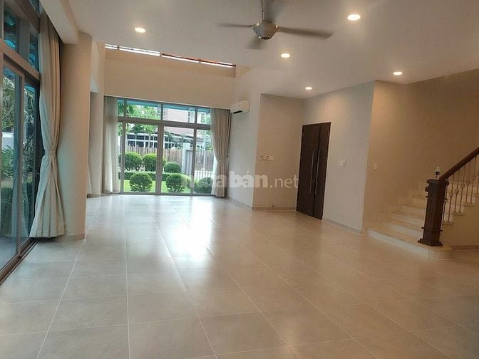 Biệt thự Riviera Cove, 1 trệt 2 lầu, 4PN, gara, bếp lớn. view thoáng