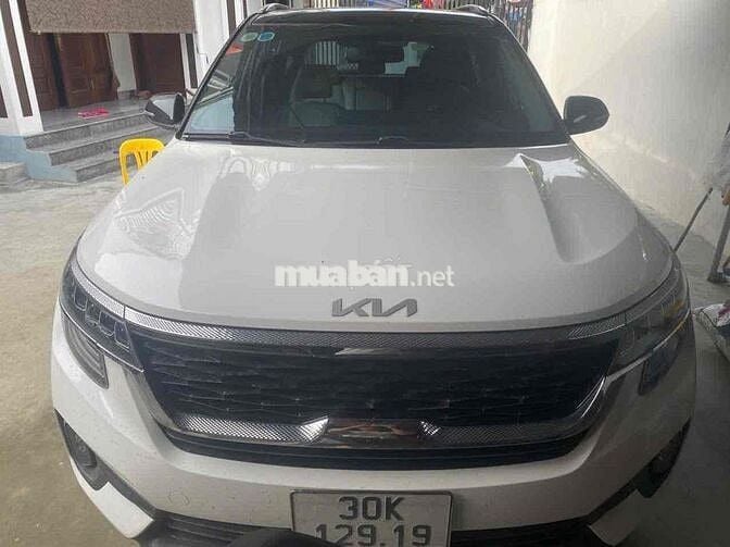 Kia Seltos 2022 Premium 1.4 AT - 7000 km
