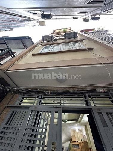 Bán nhà Trương Định,30m, 6 tầng,dân xây, ngõ rộng, thẳng,6.75 tỷ