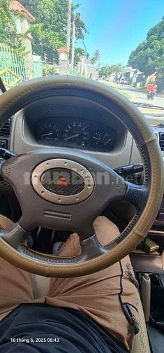 bán xe mitsubishi jolie 2005 màu vàng cát 2.0 bánh treo