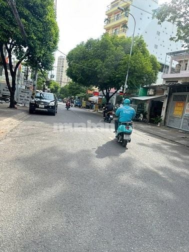 Bán nhà DT 4M X 20M MẶT TIỀN KINH DOANH BUÔN BÁN ĐA NGHANG NGHỀ, 