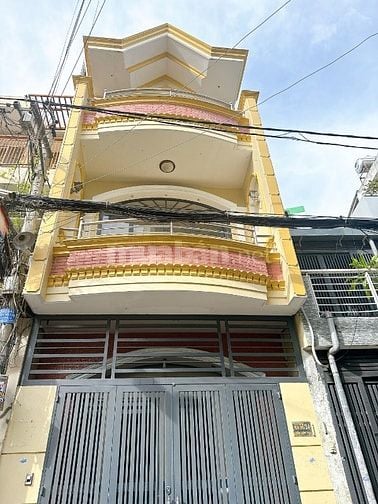 Chỉ 1 căn duy nhất! Nhà đẹp 3 tầng – trung tâm Tân Bình – giá quá tốt!