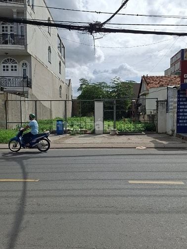 Bán đất mặt tiền Hoàng Hữu Nam Tân Phú Quận 9 giá 36 tỷ