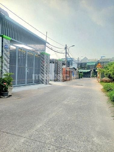 Cần tiền trả nợ nên bán căn nhà 112m2 ở Xã Tân Hiệp - Hóc Môn giá 850 
