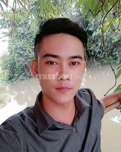 Cần tìm việc lái xe tải nhỏ ( có chỗ ở lại)