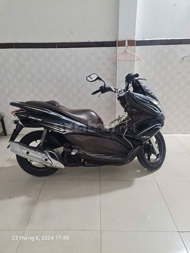 bán xe máy hiệu honda PCX màu đen , máy 125cc
