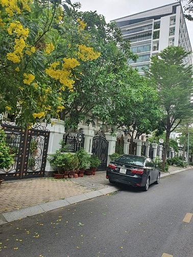 Bán nhà mặt phố Cityland Garden Hills (6m x 19m) DT: 114m2, 5PN, 4WC