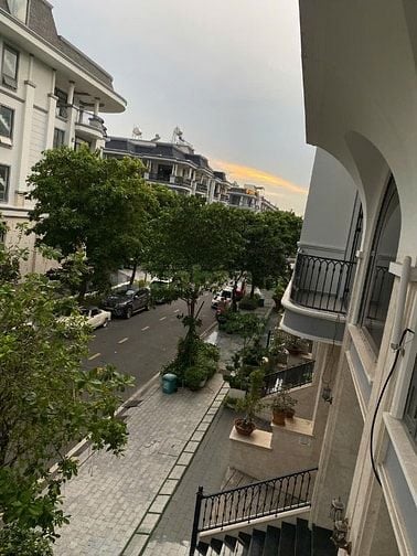 TUYỂN DỤNG NHÂN VIÊN VĂN PHÒNG
