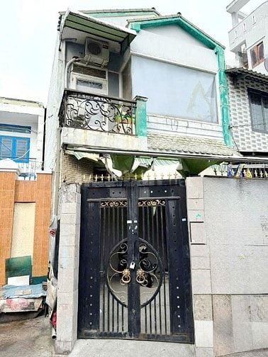 Nhà 2 tầng (DT lớn) HXH Âu Dương Lân P3Q8