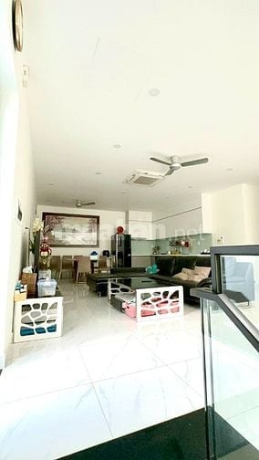 Bán Nhà MT D19 VietSing, DT 10x30m, Sẵn Mặt Bằng Kinh Doanh sầm uất