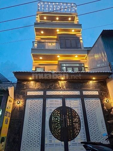 Đi nước ngoài định cư bán gấp nhà ở đường Nguyễn Thiện Thuật, phường 3