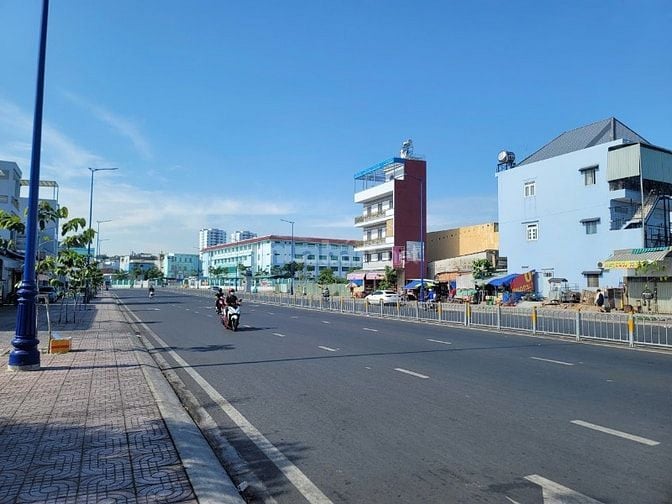Bán nhà siêu rộng đường Tên Lửa nối dài, Q. Bình Tân 6x15m, DTSD 160m2
