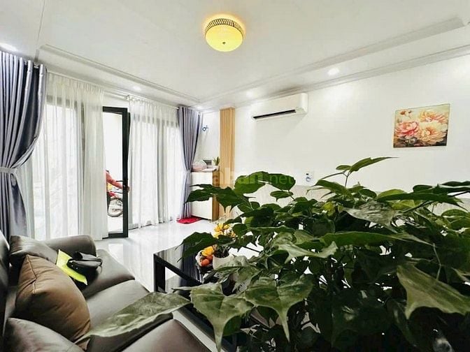 Nhà đẹp Thích Quảng Đức, Quận Phú Nhuận / 56m2 / 2 tỷ 100 triệu / SHR