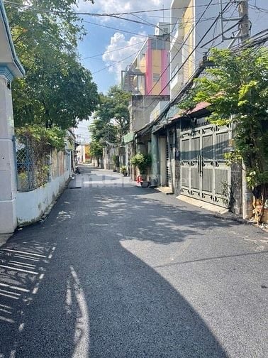 SÁT TÂN BÌNH , NHÀ GA T3 - HẺM XE TẢI - 4 x 20 - 5 TẦNG - 8.9 TỶ CÒN T