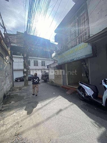 Cho thuê tập thể tầng 1 khu C4 Thành Công