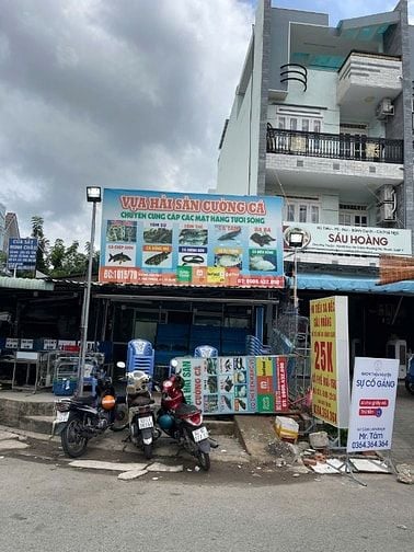 sang lại vựa hải sản cho ace tâm huyểt.