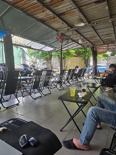 TUYỂN NHÂN VIÊN NỮ PHA CHẾ, PHỤC VỤ