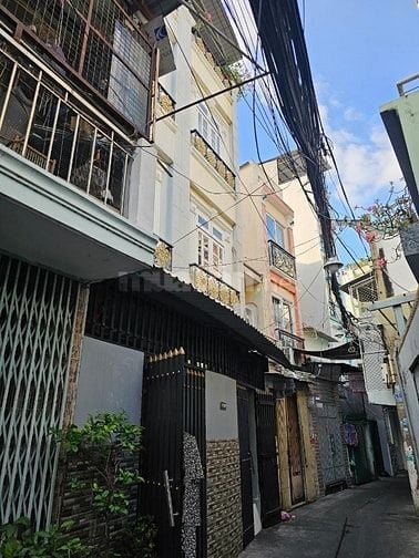BÁN NHÀ KHÁNH HỘI- KHU NHÀ HIẾM BÁN 