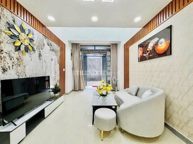 Nhà 1/Đường Thạnh Lộc 8, Quận 12- KDC đông đúc - Chỉ 2 Tỷ 2/ 56m2- SHR
