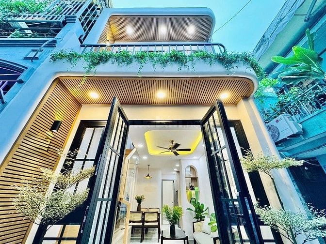 Cô Nga định cư nước ngoài cần bán nhà giá 1tỷ860 Nguyễn Biểu-Quận 5