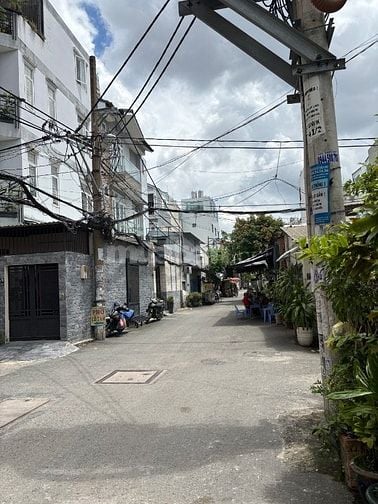 Cho thuê nhà 2 mặt tiền hẻm Ung Văn Khiêm, làm văn phòng, kinh doanh
