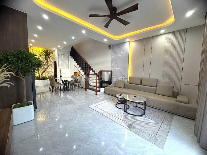Nhà sổ sẵn sang tên ngay đường Nguyễn Minh Hoàng, Tân Bình