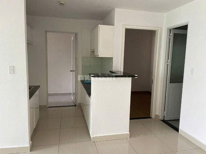 Chung cư Hoa Sen, Lạc Long Quân,p10,Q11: 77m2, 2PN, 2WC, 9tr/th.