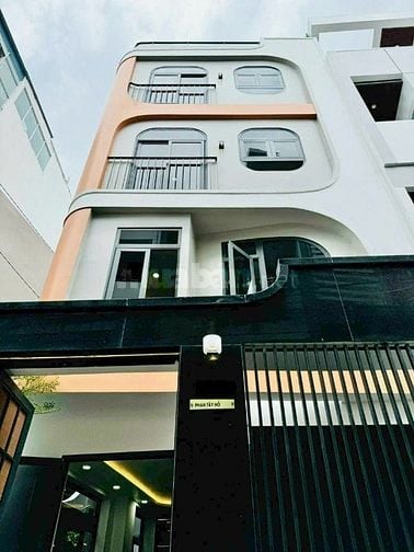 Nhà 33m2 Huỳnh Văn Bánh gần ngã 4 Lê Văn Sỹ. Giá 1,8 tỷ xây 3 tầng