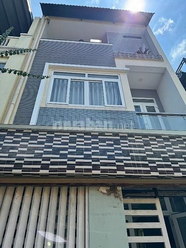 Bán nhà 2 lầu giá 5,5 tỷ phường BTT TP Thủ Đức