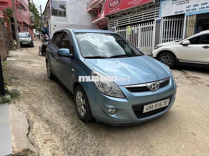 Hyundai i20 2010 1.4 AT - 125000 km